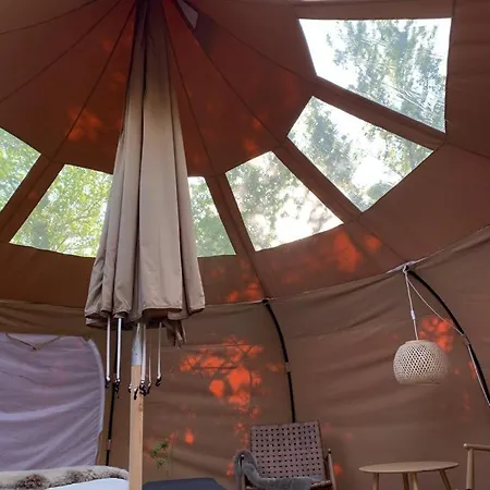 Роскошный шатер Romantic Luxus Glamping 1