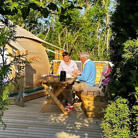 Роскошный шатер Romantic Luxus Glamping 1